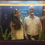 Idosos da FBB assistindo o musical A Pequena Sereia.